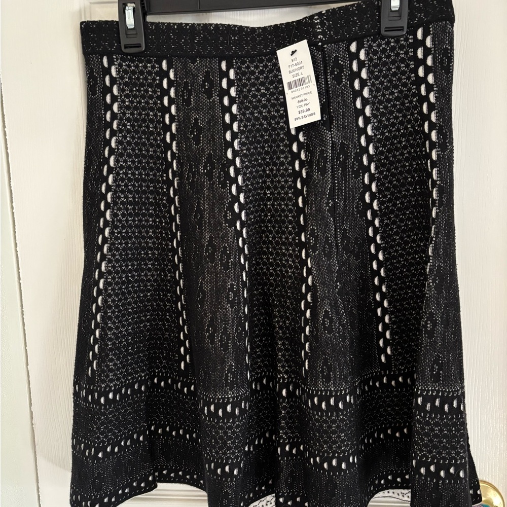 Black and White Smocked A-Line Skirt Knee-Length